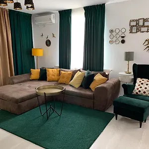 Villagrey Tunari , Tunarii רומניה